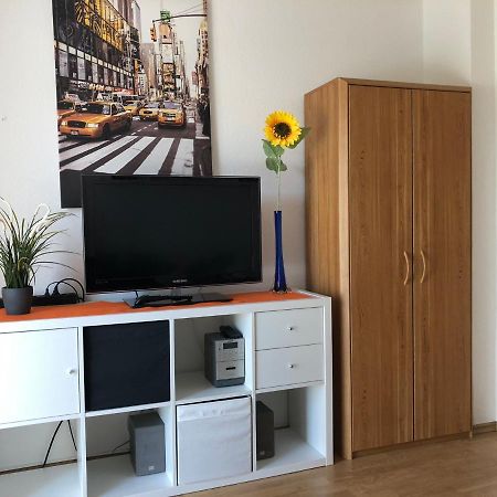 2 Zimmer Wohnung Mit Balkon - Naehe Messe Haar  Exterior photo