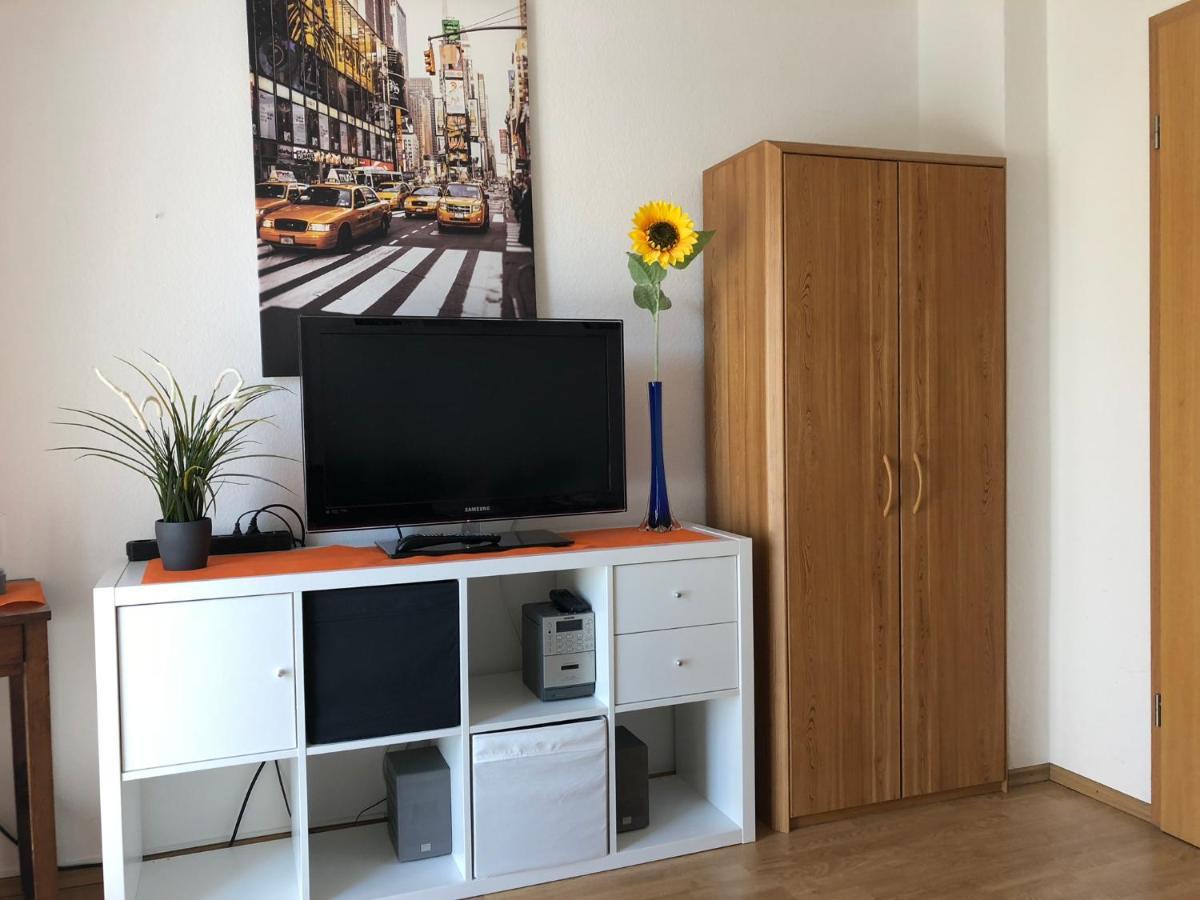 2 Zimmer Wohnung Mit Balkon - Naehe Messe Haar  Exterior photo